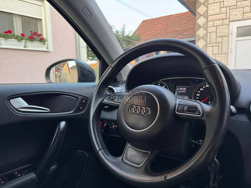 Audi A1 1.2 TFSI S-LINE CH