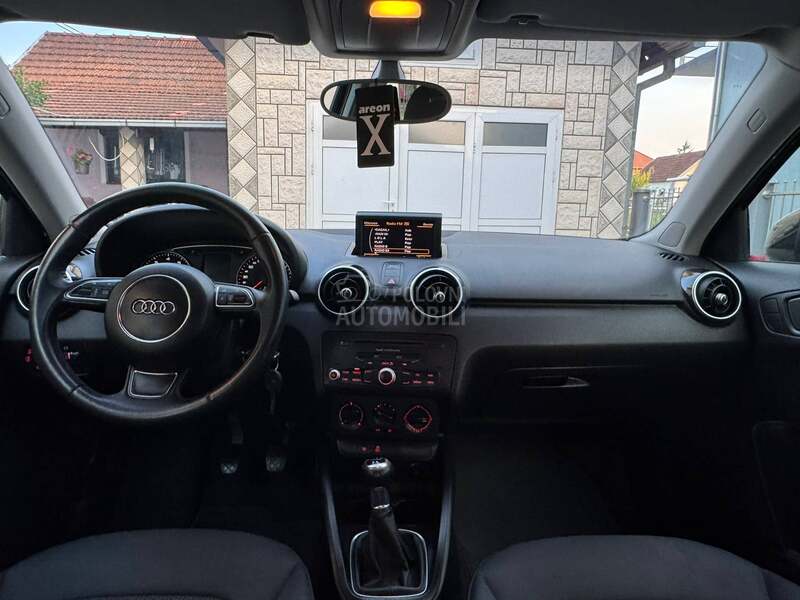 Audi A1 1.2 TFSI S-LINE CH