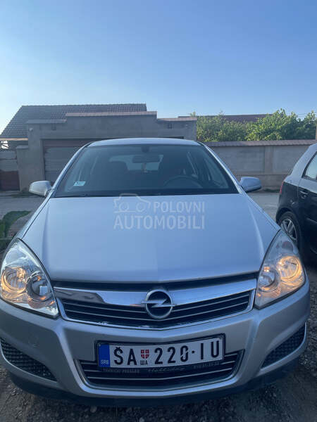 Opel Astra H 