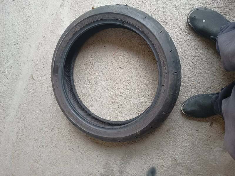 Bridgestone 120/70 R17 Sve sezone