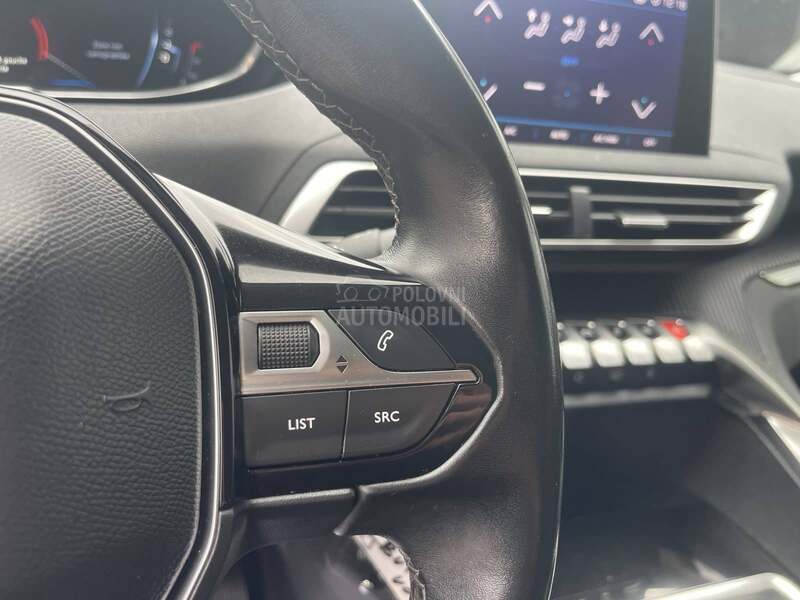Peugeot 3008 1.2 B