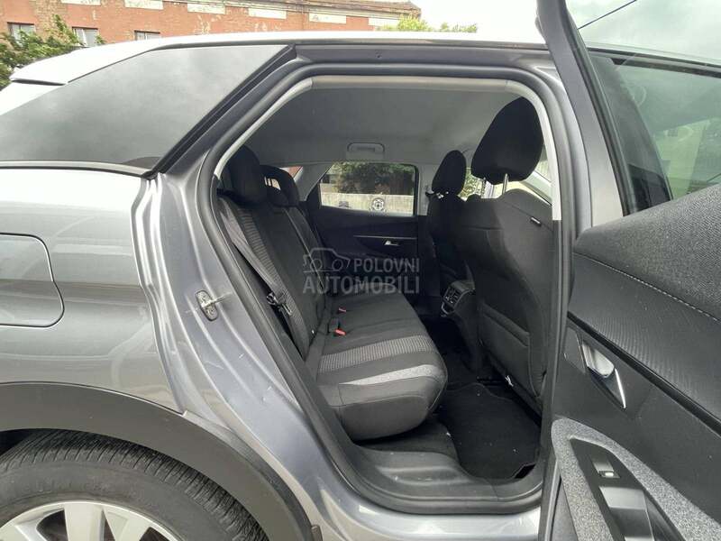 Peugeot 3008 1.2 B