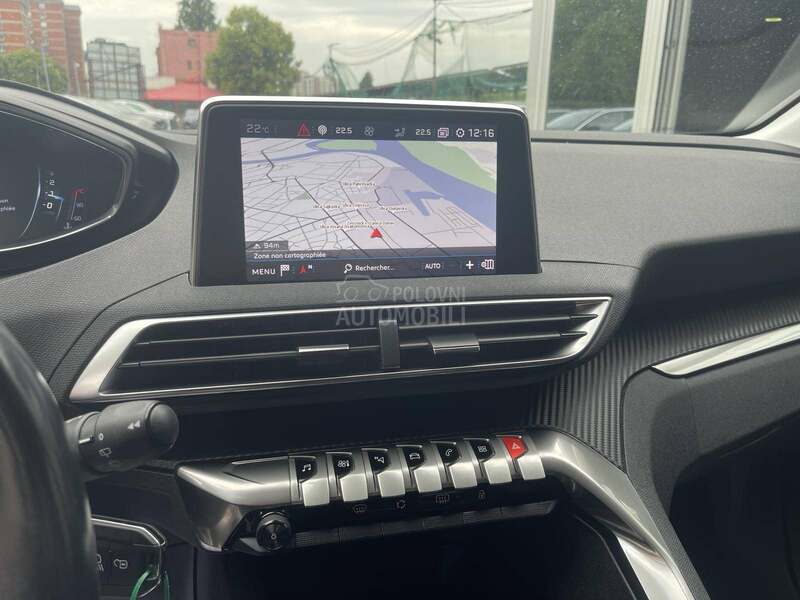 Peugeot 3008 1.2 B