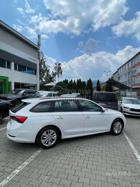 Škoda Octavia COMBI AMBITION