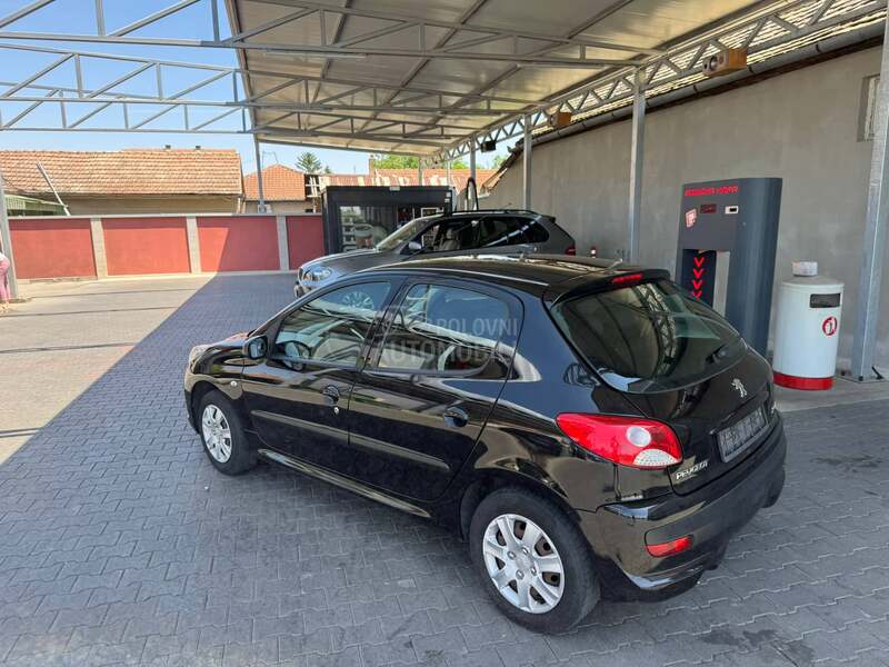 Peugeot 206 plus REZERVISAN