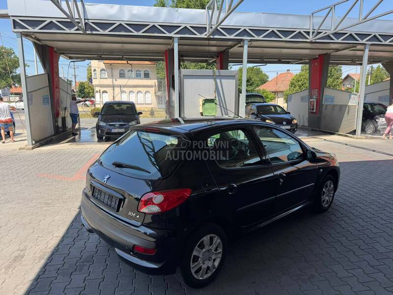 Peugeot 206 plus REZERVISAN