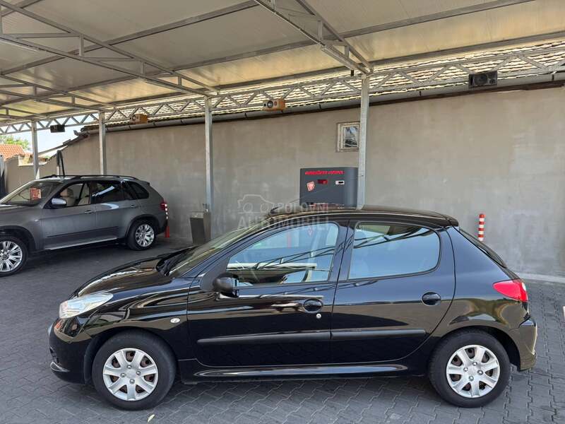 Peugeot 206 plus REZERVISAN