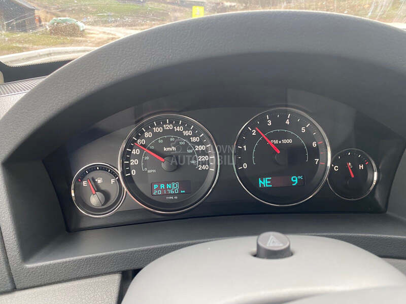 Jeep Grand Cherokee 5.7 HEMI