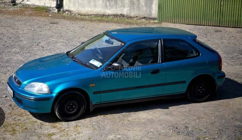 Honda Civic ej9 -  kompletan auto u delovima
