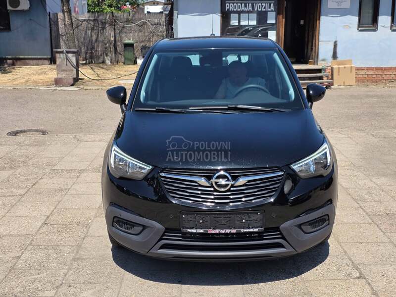 Opel Crossland X  1.2b LED/TEMPOM