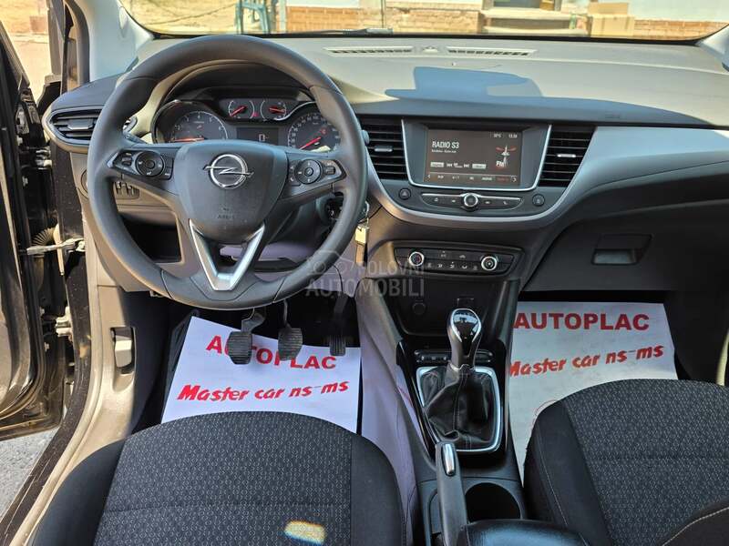 Opel Crossland X  1.2b LED/TEMPOM