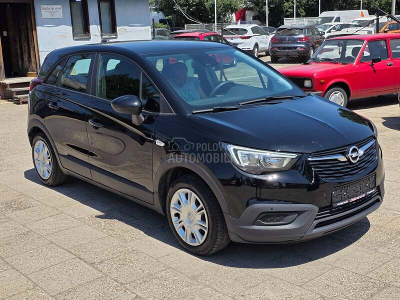 Opel Crossland X  1.2b LED/TEMPOM