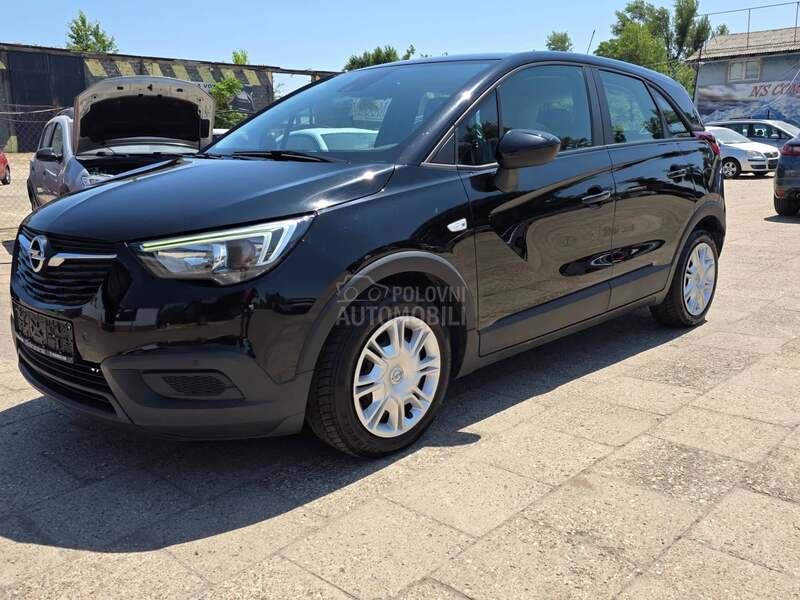 Opel Crossland X  1.2b LED/TEMPOM