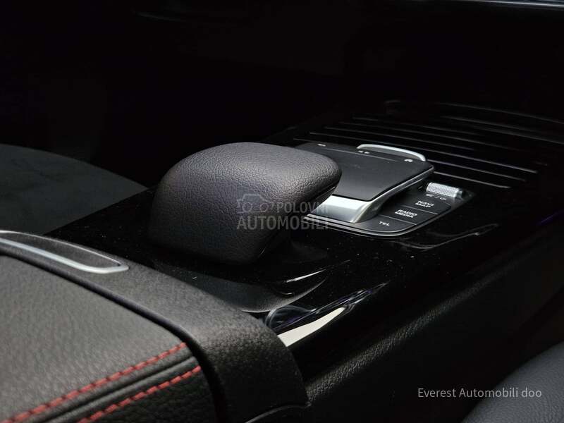 Mercedes Benz CLA 180 AMG/PANO/MEMOR
