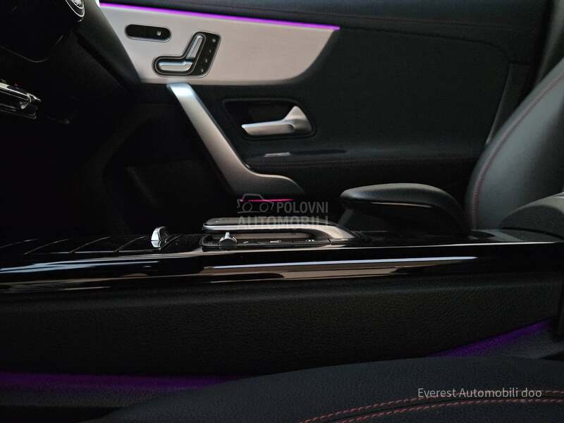 Mercedes Benz CLA 180 AMG/PANO/MEMOR