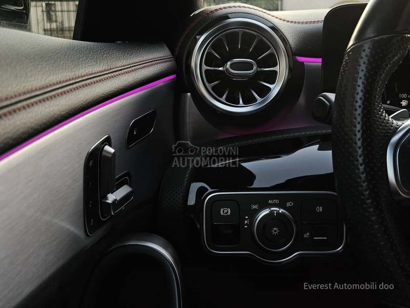Mercedes Benz CLA 180 AMG/PANO/MEMOR