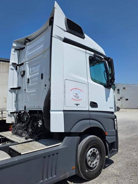 Mercedes Benz Actros 1845