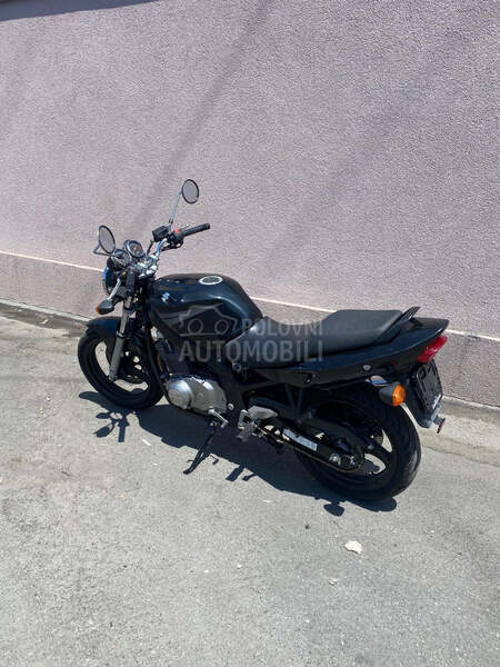 Suzuki gs500u A2