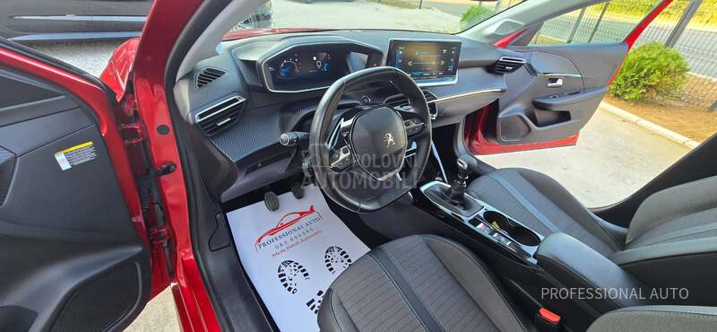 Peugeot 208 1.2b/Allure/Virt/Acc