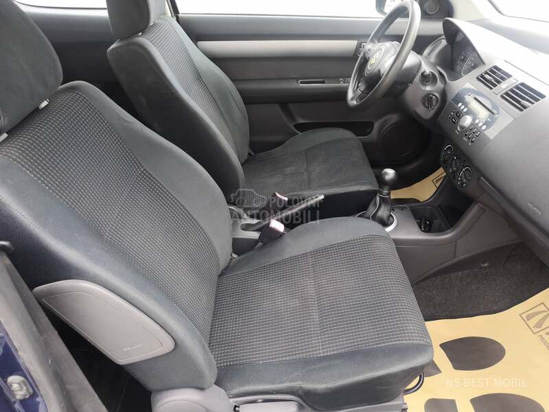 Suzuki Swift 1.3i