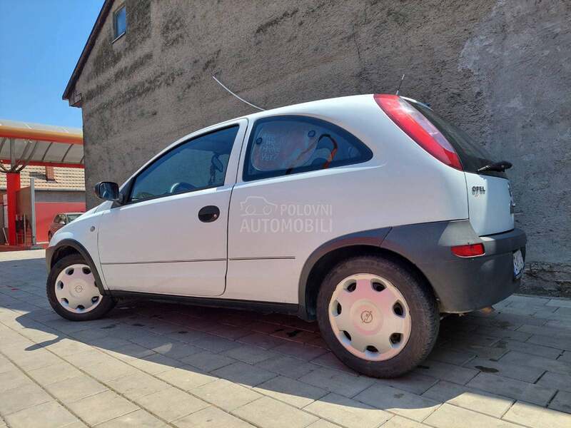 Opel Corsa C 17 di