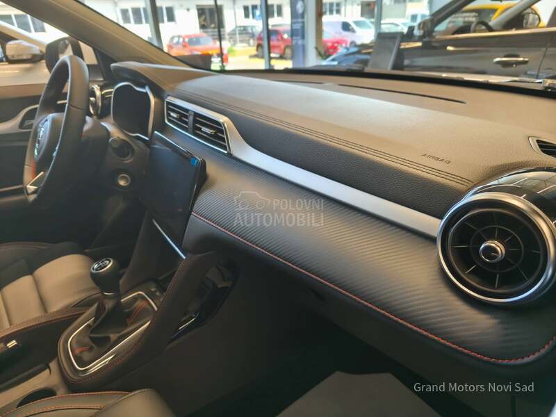 MG ZS 1.5 106hp 4 cilindra