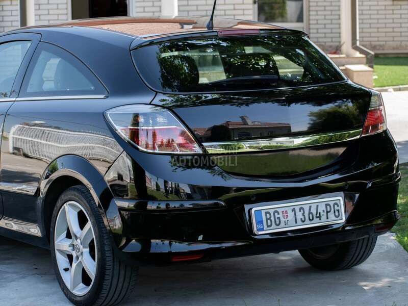 Opel Astra H GTC