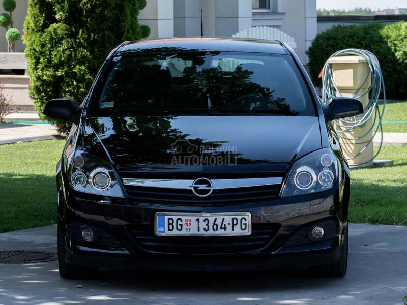 Opel Astra H GTC