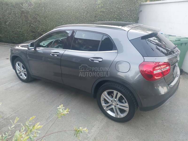 Mercedes Benz GLA 200 4 MATIC