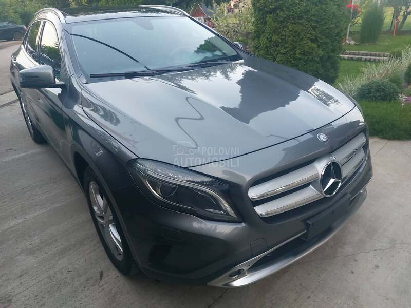 Mercedes Benz GLA 200 4 MATIC