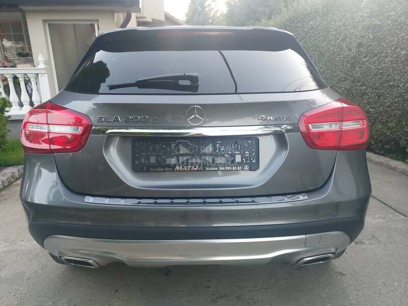 Mercedes Benz GLA 200 4 MATIC