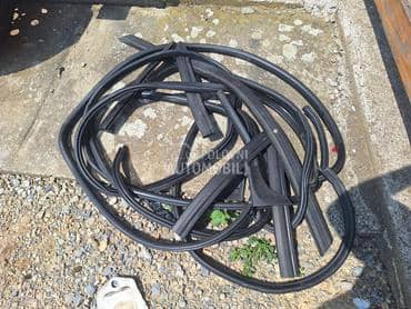 Keder gume X1 E84 za BMW X1 od 2009. do 2015. god.