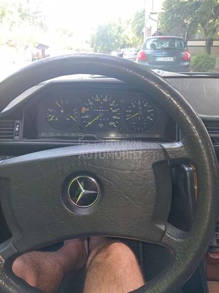 Mercedes Benz E 124 