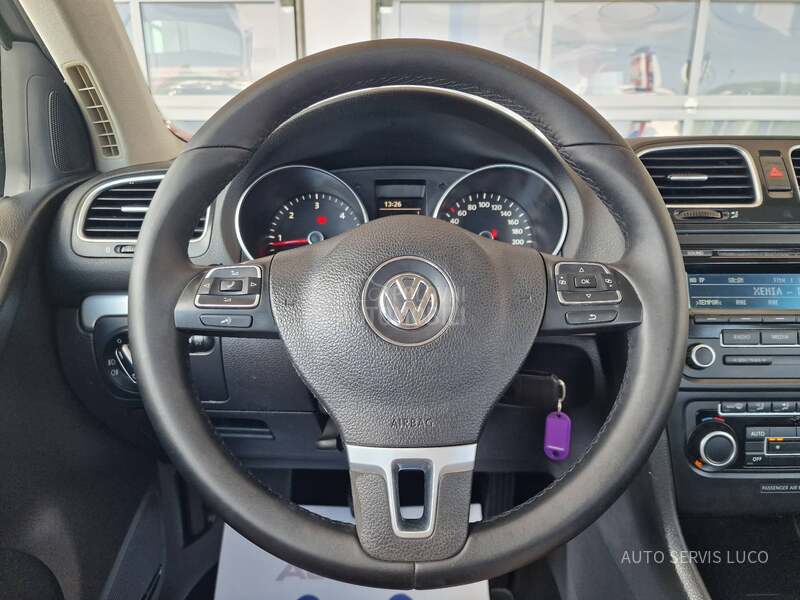 Volkswagen Golf 6 1.6 TDI xenon Led