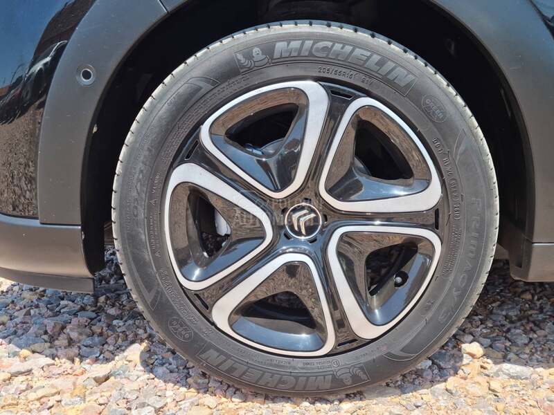 Citroen C3 1.2/SHINE/AUT