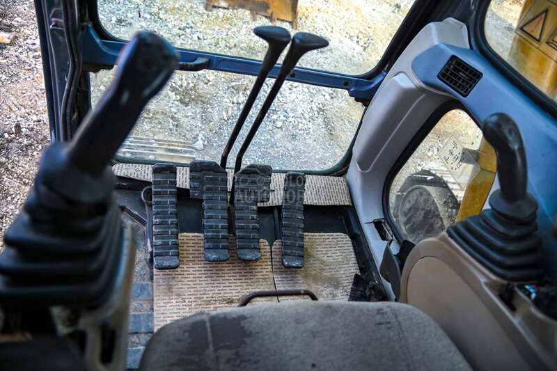 Case CX240B