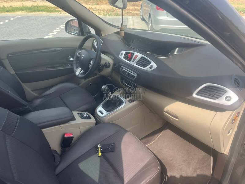 Renault Scenic 2.0 DCI