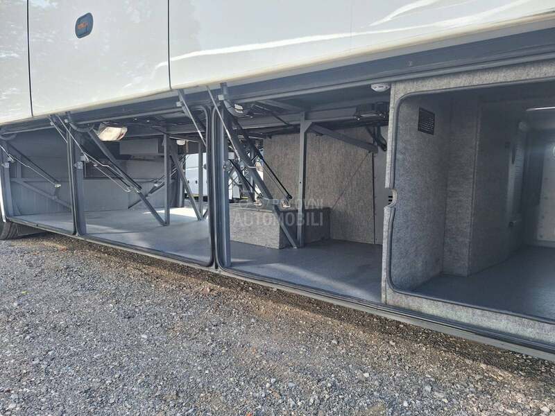 MAN Lions Coach R010