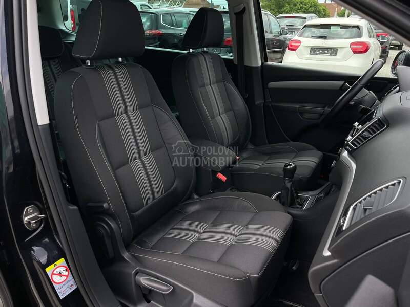 Volkswagen Sharan 2.0 TDI 7MESTA CH