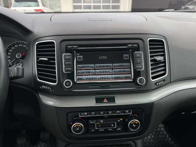 Volkswagen Sharan 2.0 TDI 7MESTA CH