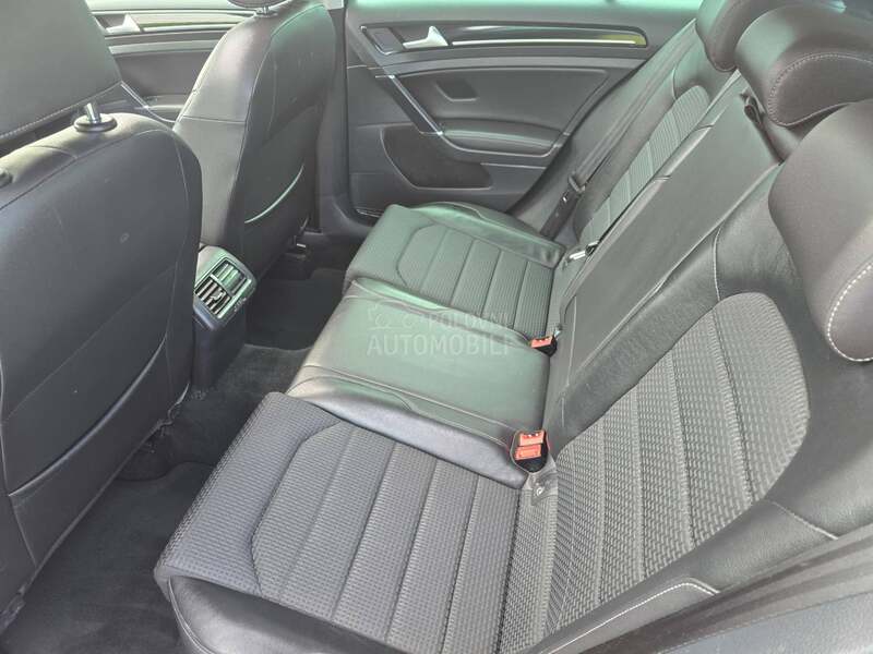 Volkswagen Golf 7 1.6 TDI PANO