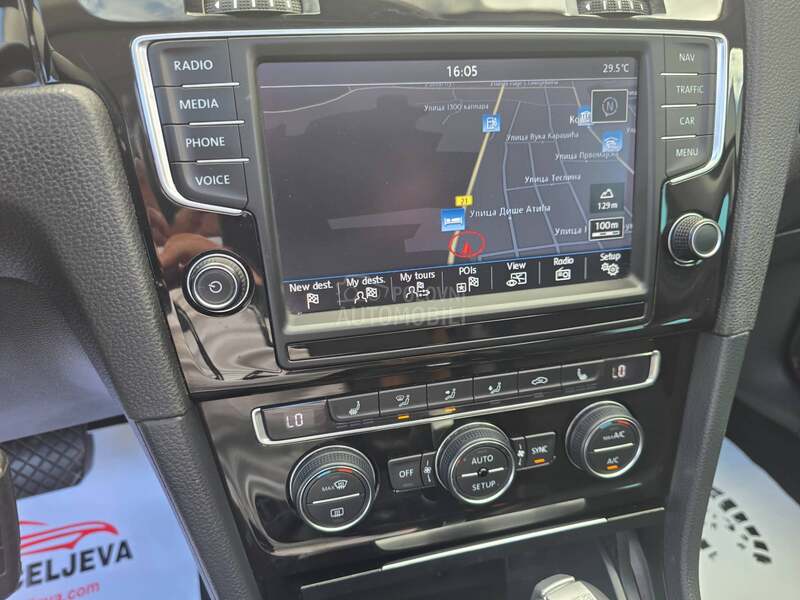 Volkswagen Golf 7 1.6 TDI PANO
