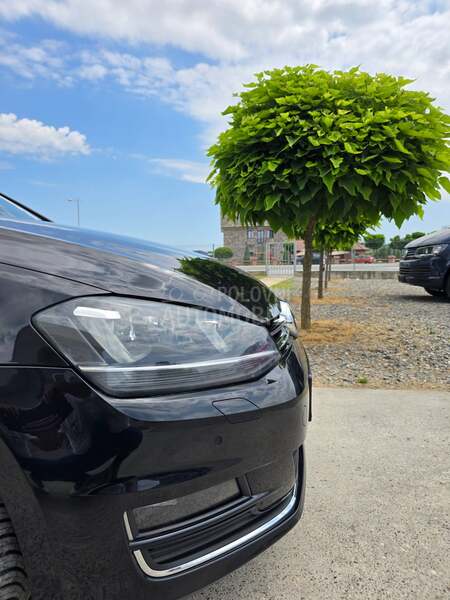 Volkswagen Golf 7 1.6 TDI PANO