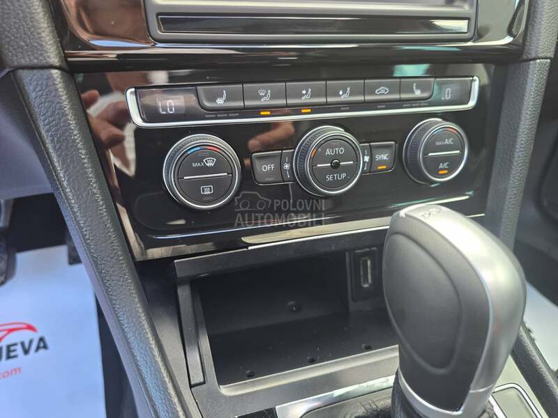 Volkswagen Golf 7 1.6 TDI PANO