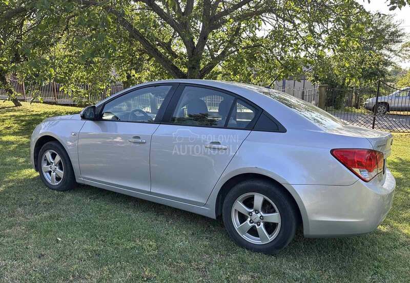 Chevrolet Cruze 