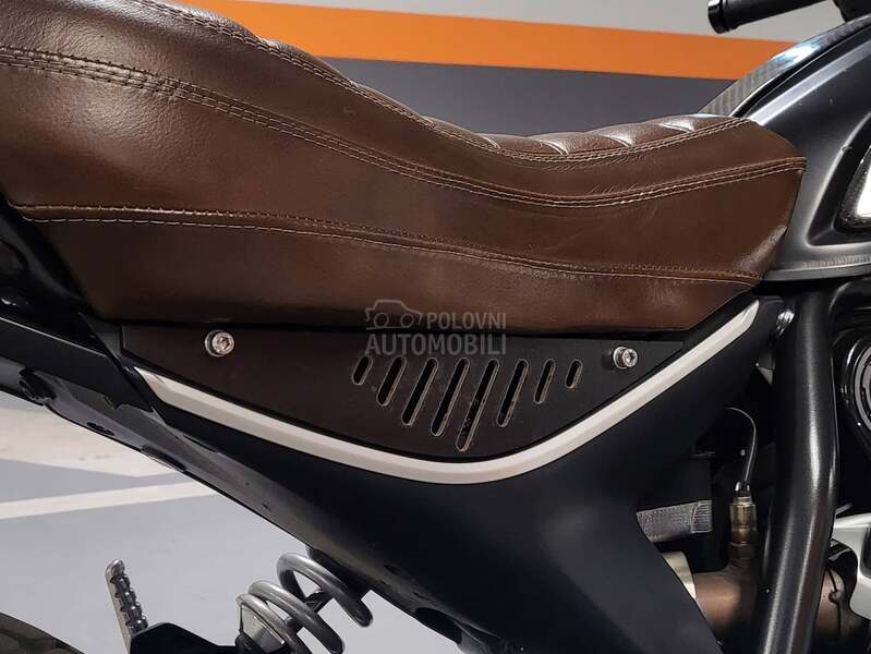 Ducati Scrambler 800 Icon Dark