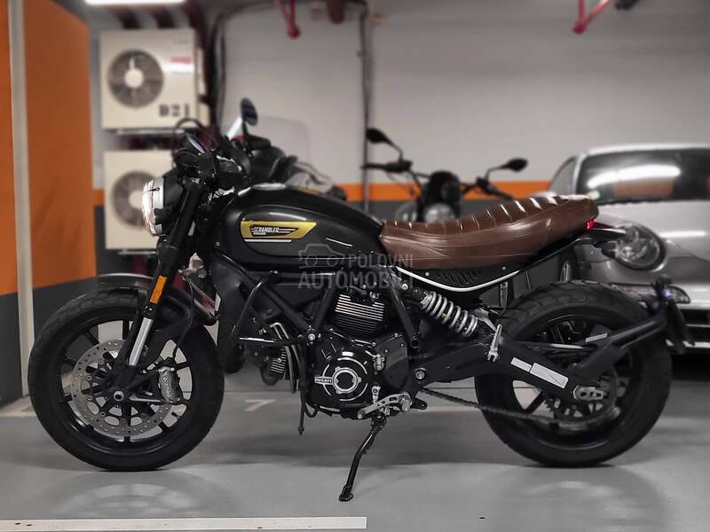 Ducati Scrambler 800 Icon Dark