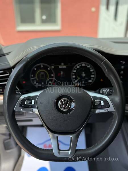Volkswagen Touareg 3.0 V6 TDI