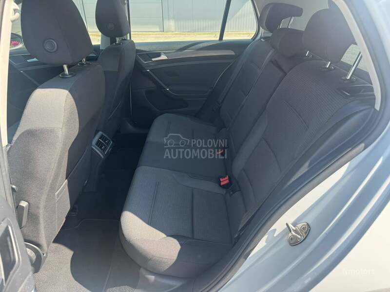 Volkswagen Golf 7 1.5 TGI DSG