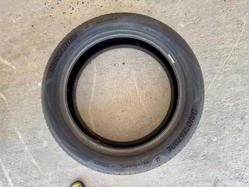 Bridgestone 205/55 R19 Letnja